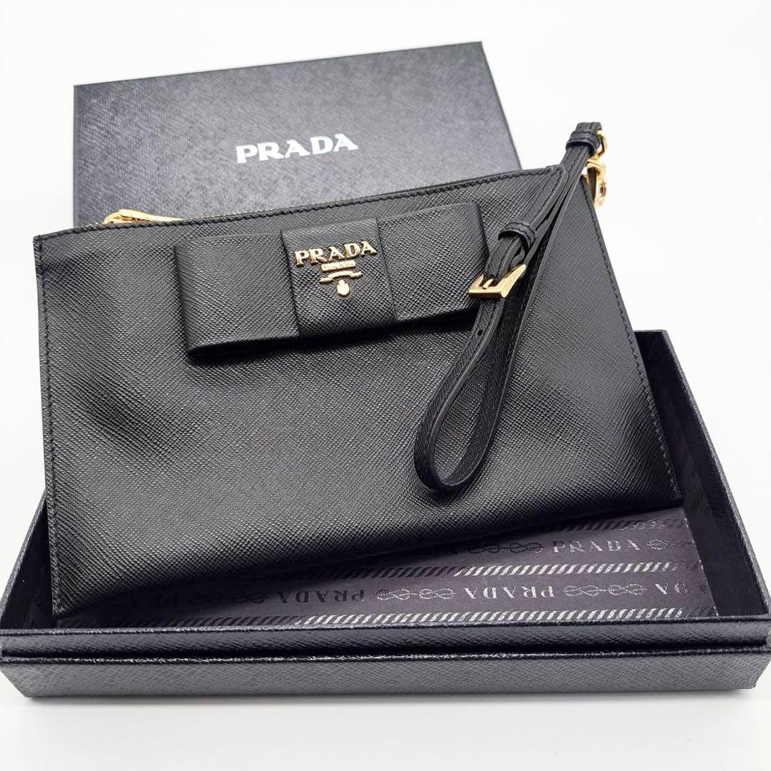 ✨新品未使用✨　PRADA クラッチバッグ　ポーチ　財布　小物入れ　サフィアーノ